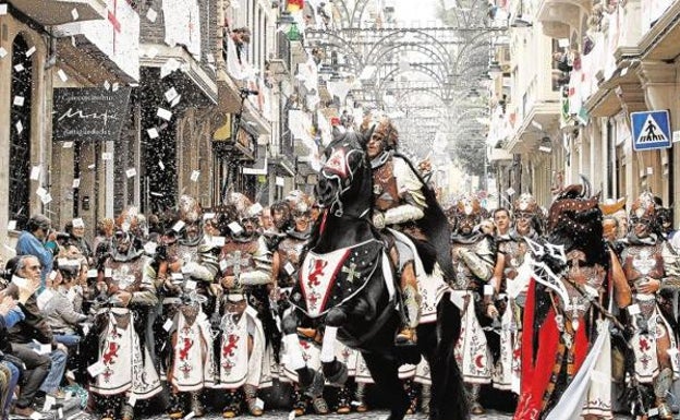 Alcoy aplaza definitivamente los Moros y Cristianos a abril del 2022