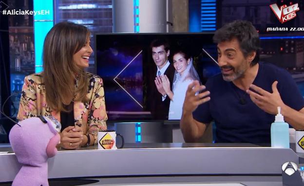 Así fue la boda «de temática valenciana» de Nuria Roca y Juan del Val: la pareja enseña fotos inéditas de su enlace en 'El Hormiguero'