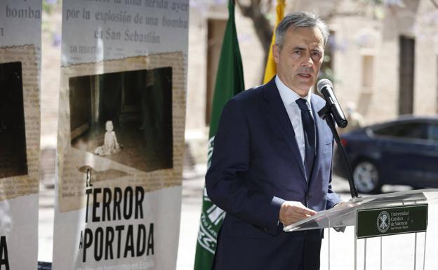 «Los jóvenes deben conocer las seis décadas de terror que ha vivido España»