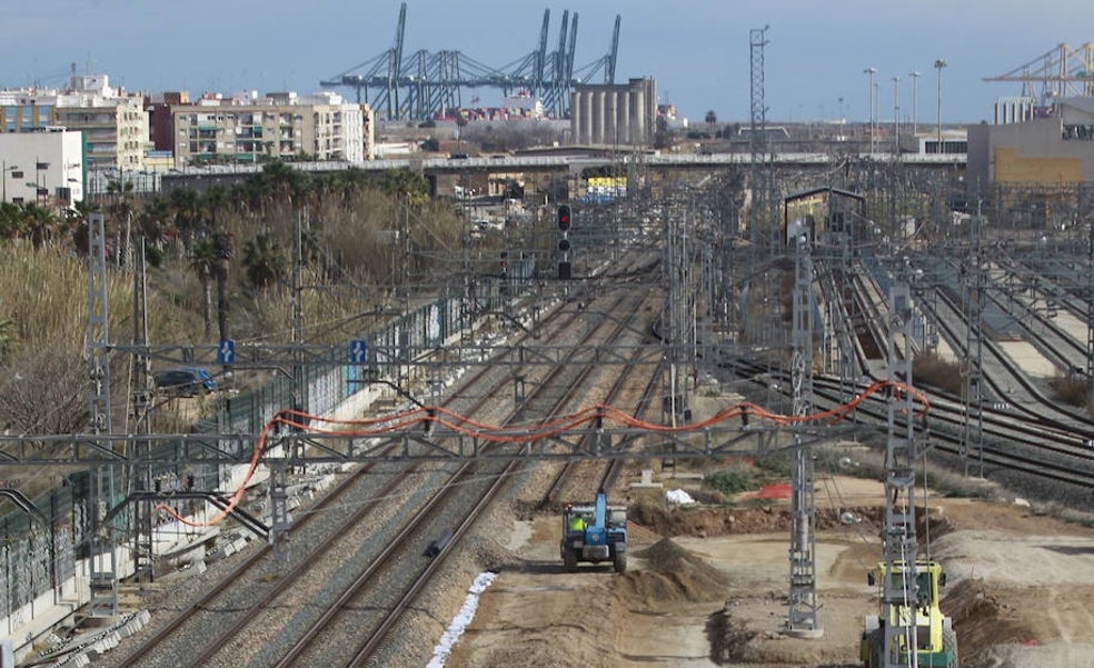 Transportes retrasa a 2024 la finalización de las obras del corredor