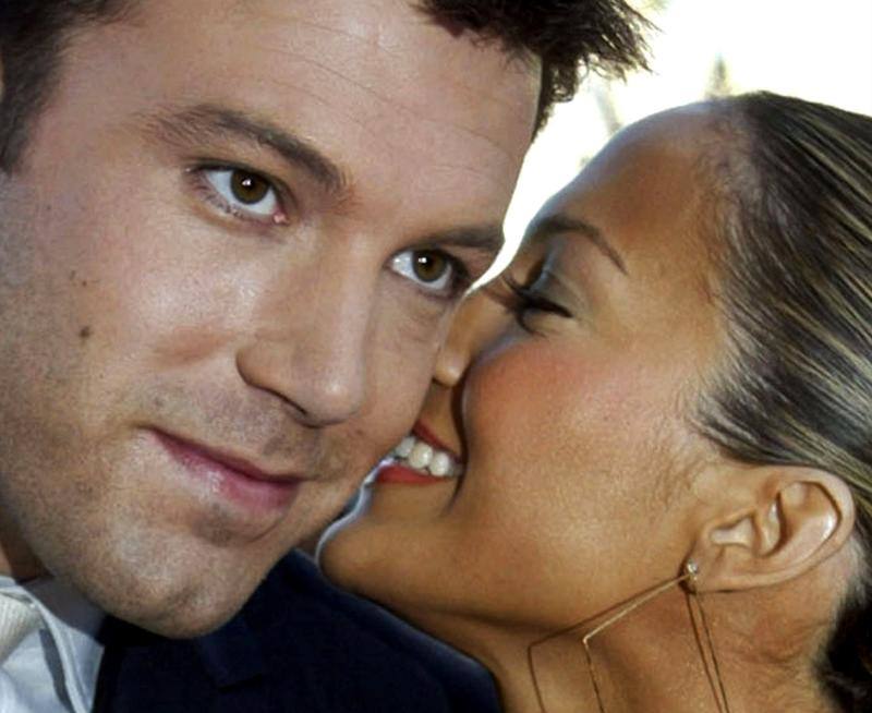 El beso que confirma que Ben Affleck y Jennifer López han vuelto juntos 17 años después