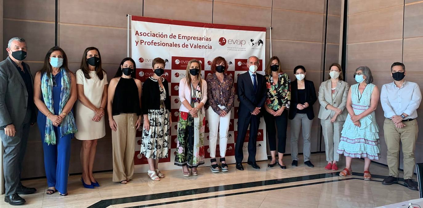 Las empresarias valencianas premian a Silvia Gil, Mabel Lozano, Victoria Fernández Prieto y Cristina Aristoy