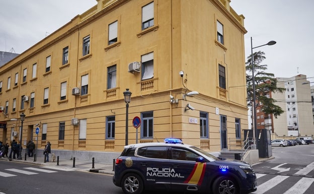 Detenido un trabajador de la limpieza por sustraer la droga que confiscaba la Policía en Valencia