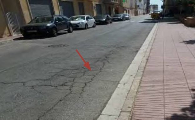 Puçol instala nuevo pavimento en siete calles y mejora la accesibilidad de una plaza
