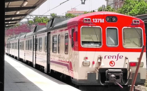 Renfe no tiene previstos más trenes en la línea Xàtiva-Alcoy