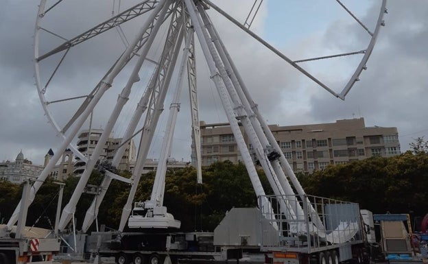 La feria de atracciones ya cobra forma junto a la Alameda de Valencia