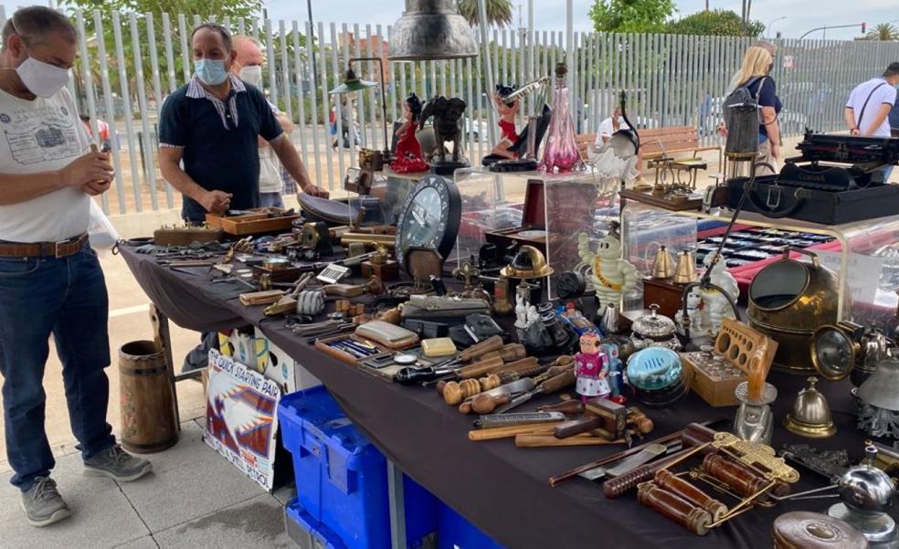 El rastro de Valencia: vivir de vender lo que (casi) nadie quiere