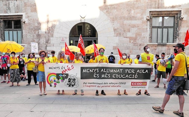 Profesores acusan a Marzà de presionar a los centros valencianos para meter a más alumnos por aula