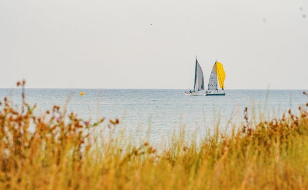 Un velero de Oliva se impone en el Trofeo Penyeta del Moro de Cullera