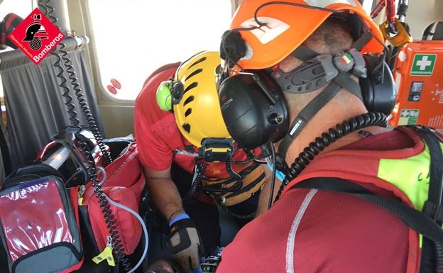 Un ciclista tiene que ser evacuado en helicóptero tras sufrir una caída en un barranco de Aspe