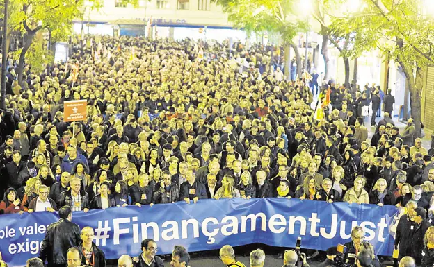 Compromís pide a Puig que lidere la manifestación por la financiación