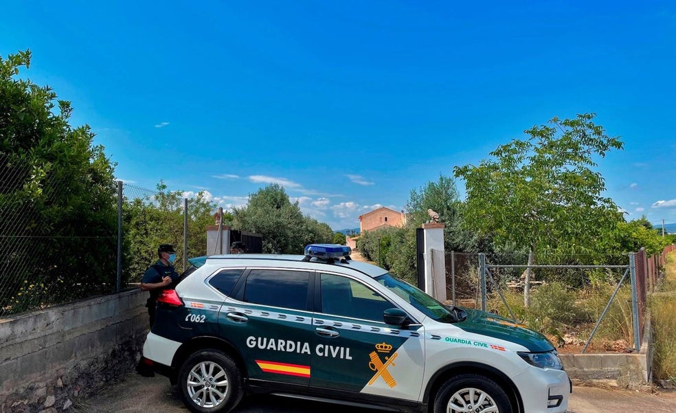 La Guardia Civil halla huesos y prendas de Wafaa en la segunda inspección del pozo