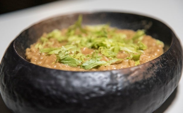 Arroz con clóchinas (y un toque mágico): la receta de Vicente Patiño