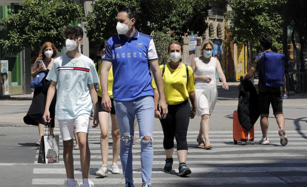 El temor prolonga la mascarilla en Valencia