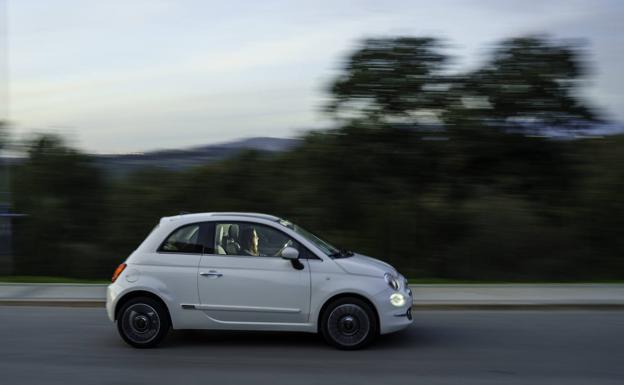 La nueva luz que se puede usar desde el 1 de julio y será obligatoria en el coche en 2026