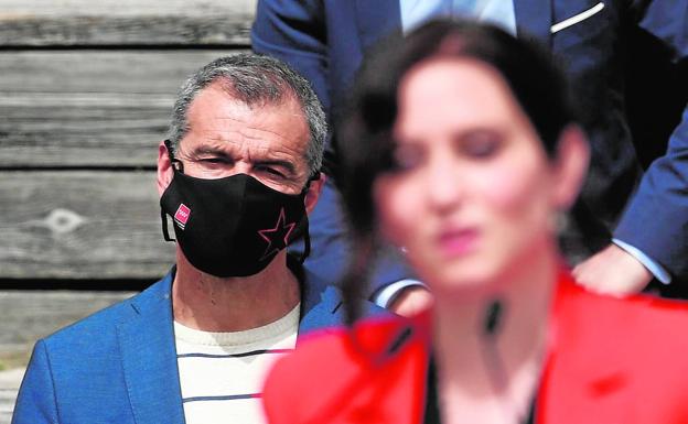 Ayuso pone a Toni Cantó a promover el castellano en Madrid con 75.085 euros de sueldo