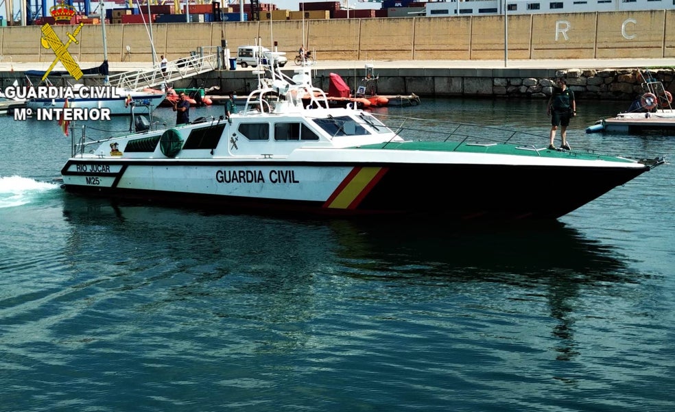 Hallan el cadáver de un hombre flotando en aguas de Valencia