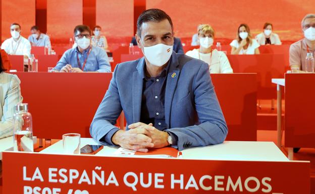 Sánchez reivindica ante el PSOE la «valentía» de su política para Cataluña