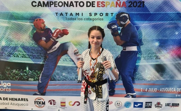 Paula Valdés logra un bronce que sabe a oro en el Campeonato de España de Kickboxing y Muay Thai