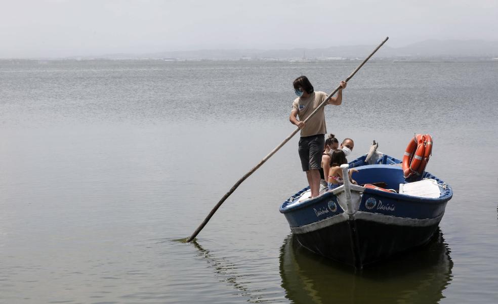 Expertos de la Politècnica proponen dragar por zonas las riberas de la Albufera