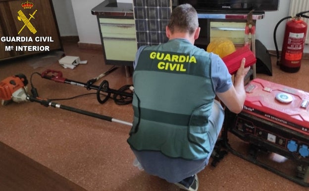 La Guardia Civil detiene al presunto autor de seis robos con fuerza en Quatretonda