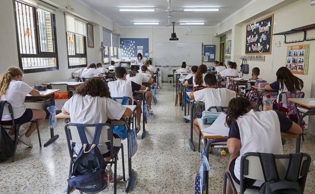 Educación no define los protocolos del nuevo curso a mes y medio de su inicio