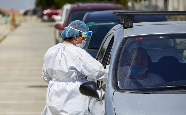 Nuevo pico de contagios y más presión en hospitales en la Comunitat