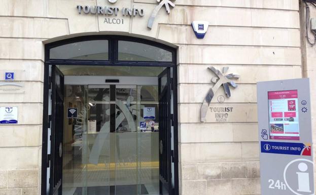 Alcoy renueva su colaboración para ser punto de información del parque de la Font Roja