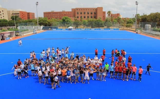 El hockey valenciano saca músculo en Carpesa
