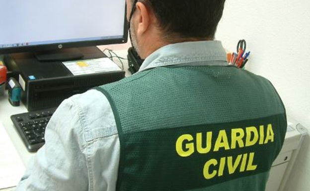 Dos arrestados por robar un vehículo a un agricultor en Benifaió y asaltar negocios Carlet, Alberic y Alginet