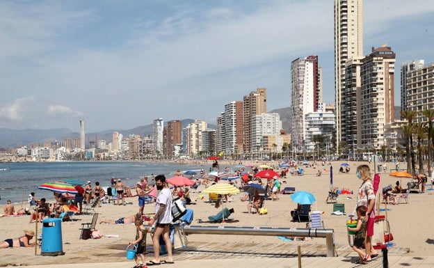 La ocupación hotelera de Benidorm baja hasta el 56,8% en la última semana