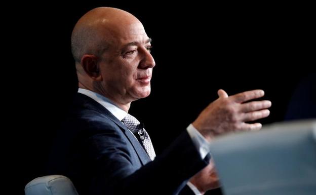 Jeff Bezos alcanza el espacio en su propio cohete