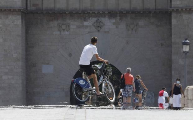 Aviso naranja por calor extremo en Valencia: a 42º y con polvo en suspensión