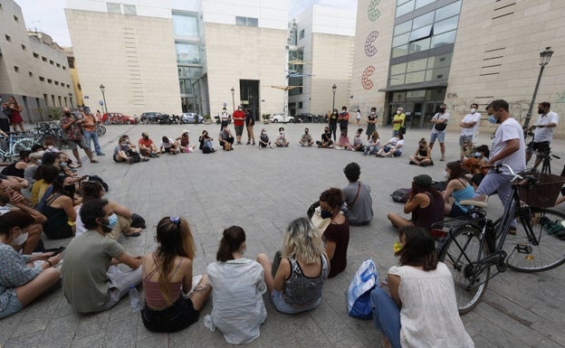 El teatro logra reunirse con Marzà para abordar las críticas del sector a Cultura