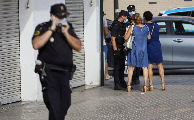 Prisión provisional sin fianza para el joven detenido por matar a su tío en una riña familiar en Valencia