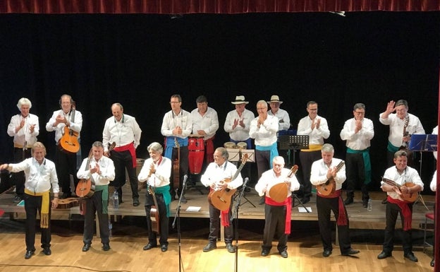 Bombas Gens baila al ritmo de 'Guantanamera'