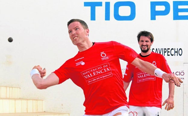 Los amigos vuelven a verse las caras en su trinquet