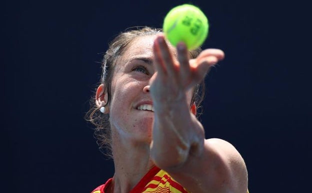 Sara Sorribes prolonga el sueño olímpico del que despiertan a Raúl Martínez