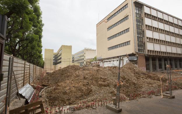 Las obras de ampliación del Hospital Clínico de Valencia están paralizadas desde hace más de un mes