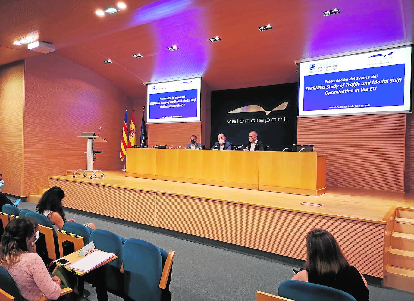 Los empresarios valencianos plantan a Ferrmed por la defensa de Cataluña