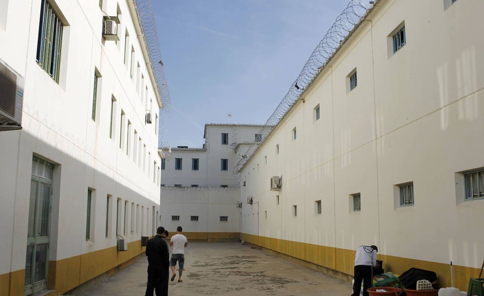 Dos brotes entre presos vacunados de Picassent dejan casi cien infectados