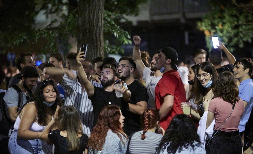 El Consistorio crea un Observatorio del Ocio y el Turismo para reducir las protestas vecinales y del sector