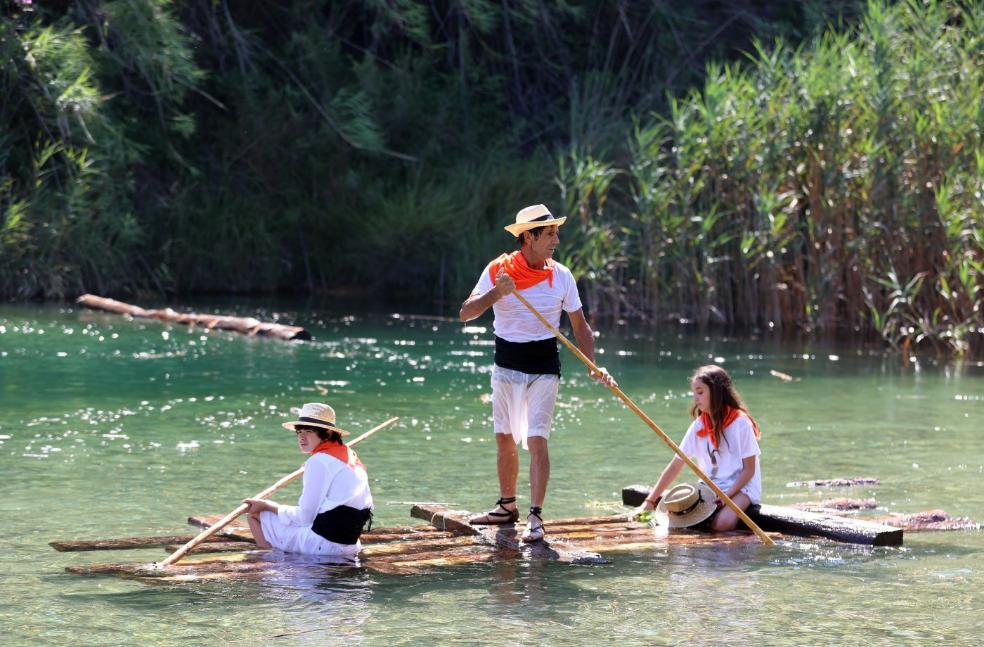 30 toneladas de troncos bajarán por el río Júcar