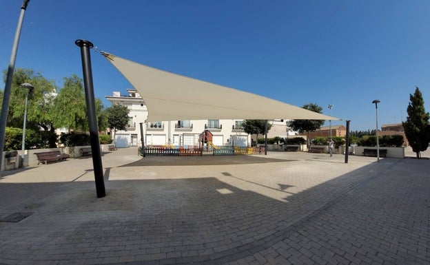 Massalfassar cubre la plaza Regidor Vicente Gimeno para dotarla de nuevos usos públicos