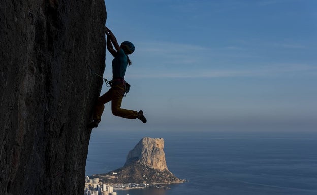 Cinco escenarios naturales para escalar en la Comunitat Valenciana