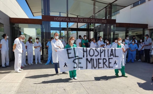 Los médicos del Departamento de Salud de Alcoy denuncian «amenazas de sanción» por manifestarse