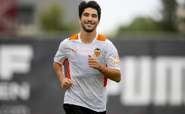 Soler ya es uno más de cara al debut del Valencia en la Liga