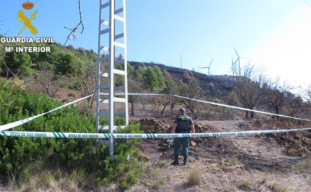 Investigan a una persona por el incendio forestal de 'La Cabrera' en Buñol