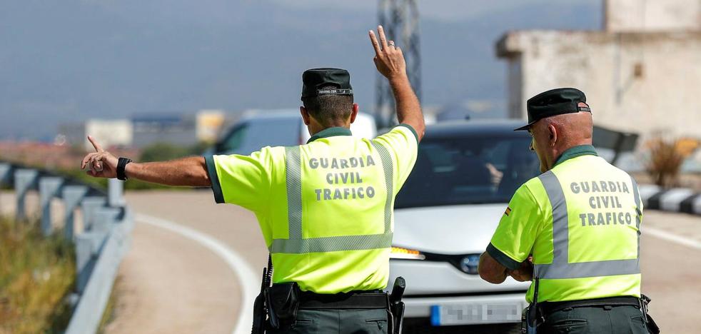 Operación Salida de Tráfico | La multa de hasta 1.000 euros que la DGT ha puesto a casi 3.000 conductores durante la última semana - Vimarsana News
