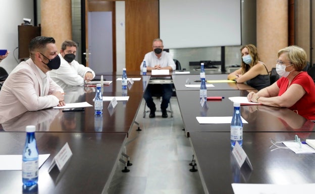 Ofrenda sin público, mascarilla obligatoria y adelanto de la cremà de todas las fallas